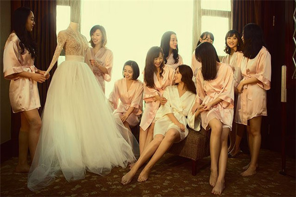 走進(jìn)婚禮日，攝影師要把握住關鍵的環節和場景